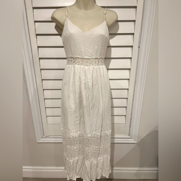 White maxi dress - Picture 1 of 2